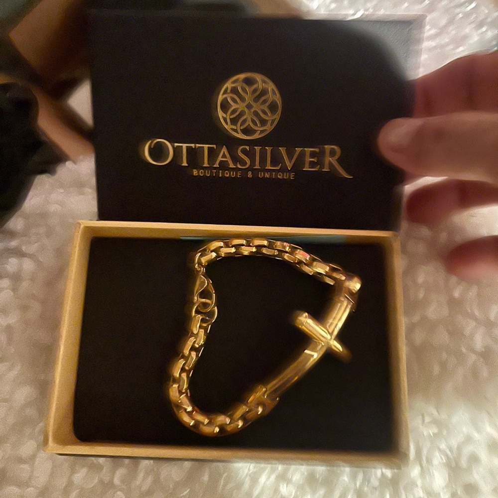 New .925 Sterling gold plated 8.25 inches Gold Cross Bracelet. Beautiful!